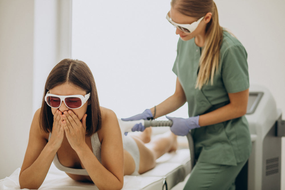 “Épilation laser indolore” : refroidissement, limites, vraies attentes (sans promesses miracles)