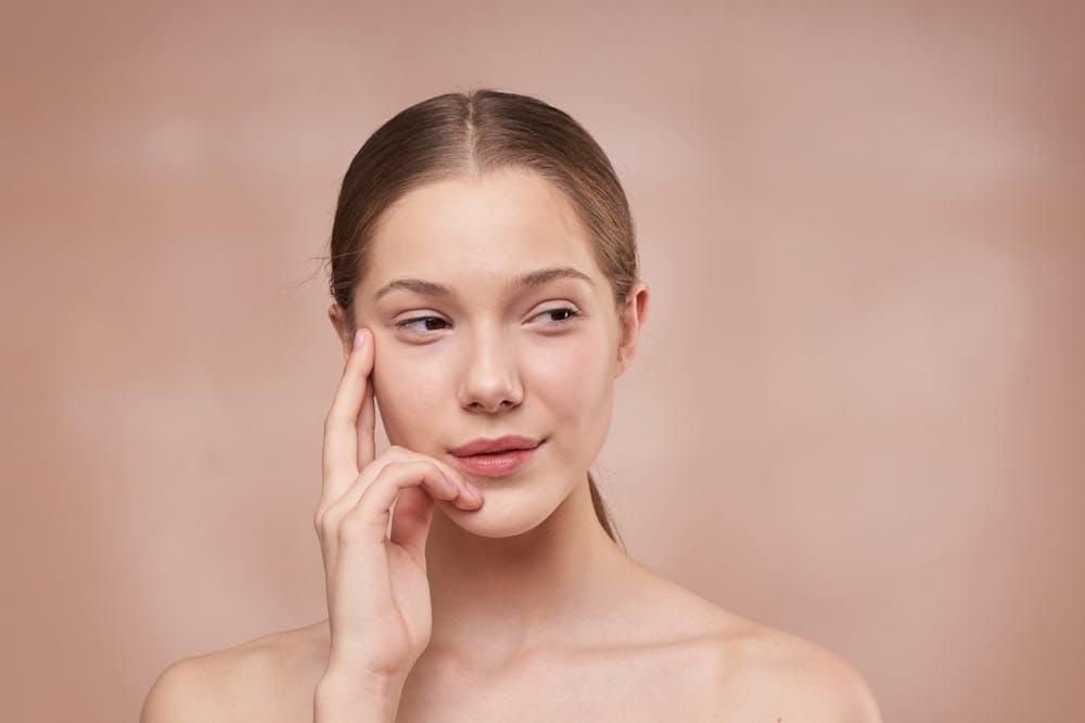 Resserrer les pores dilatés : nos solutions les plus efficaces